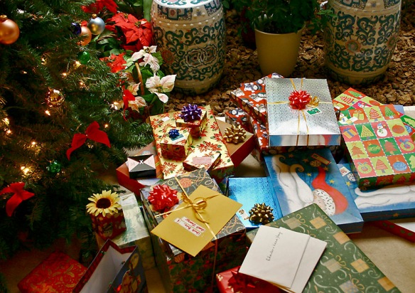 'Christmas Gifts' `photo`; `kelvin Kay